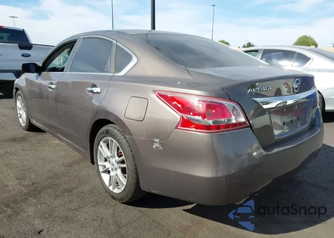 2013 Nissan Altima 2.5 S z USA, uszkodzony, nr VIN 1N4AL3AP6DC107332